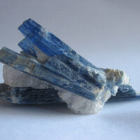 natural-kyanite-bracelet-necklace-4 natural-kyanite-bracelet-necklace-4